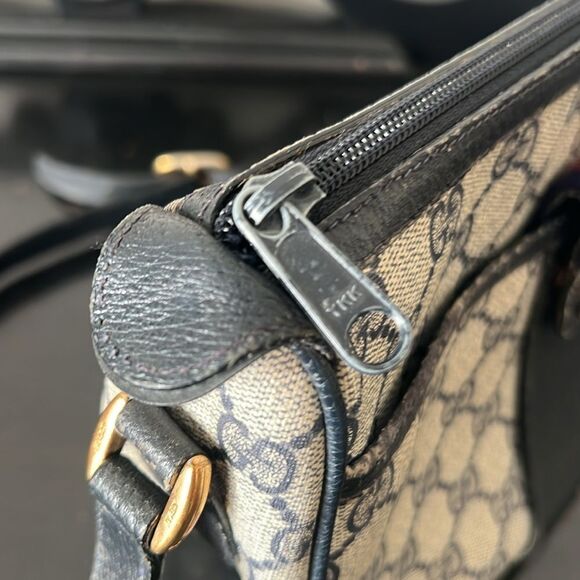 Authentic Vintage GUCCI Ophidia Navy Monogram Canvas Leather Crossbody Bag - Picture 4 of 16